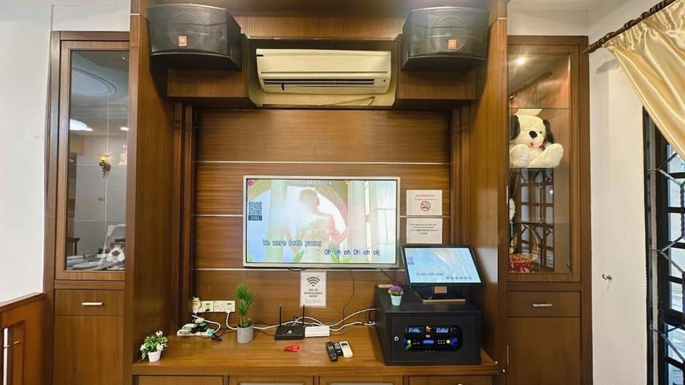 A09 Dedap Johor Jaya Karaoke Family House House in Johor Bahru