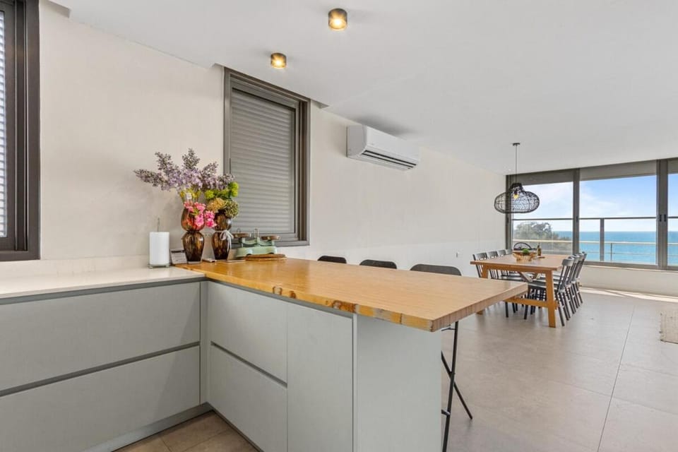 Luxury 3BR with Sea Views in Netanya By Barnes Apartment in Netanya