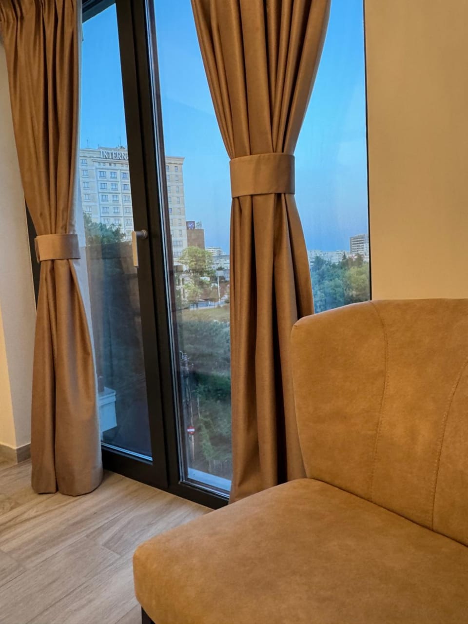 Natural landscape, View (from property/room), Balcony/Terrace, Seating area