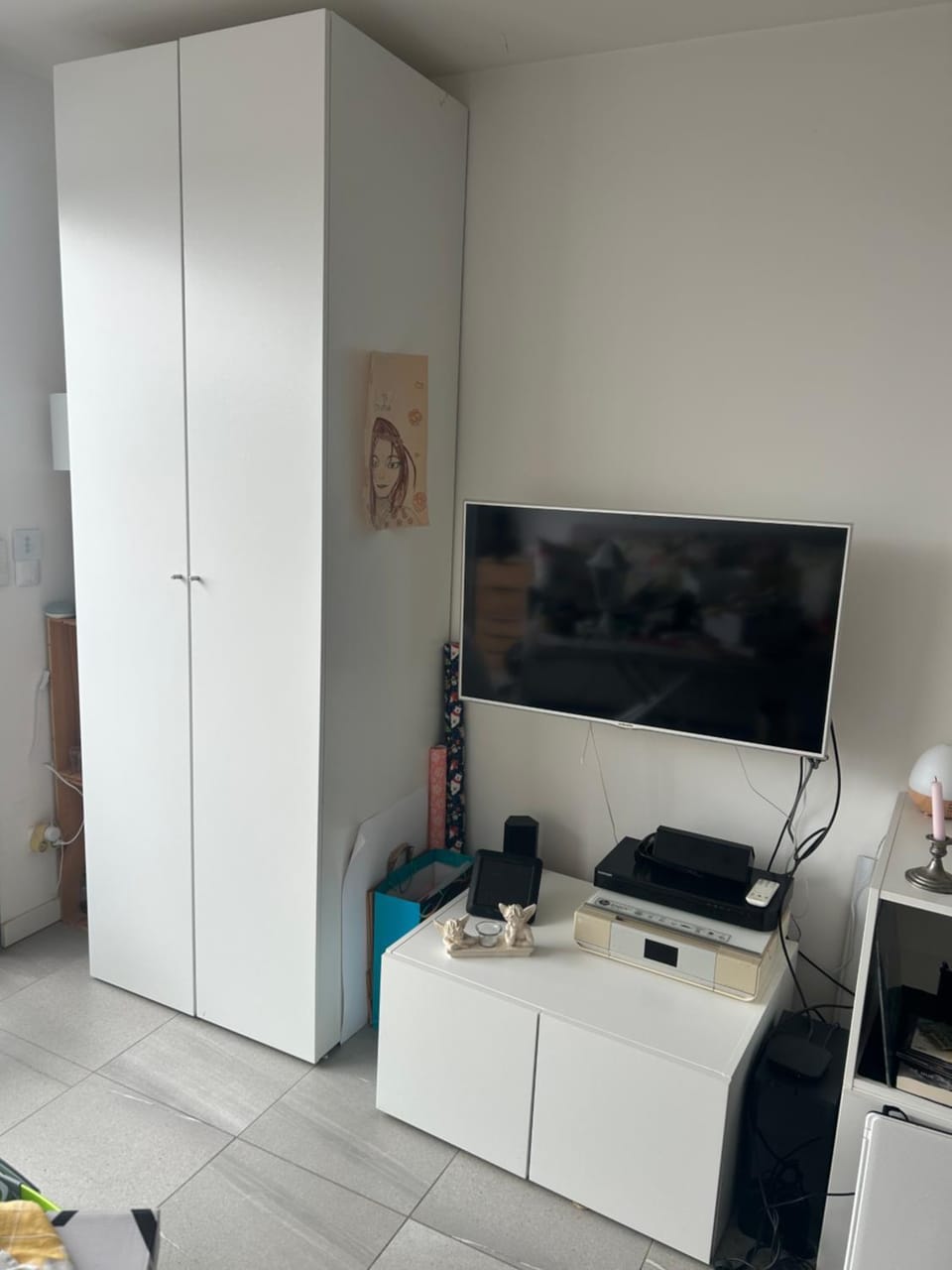 TV and multimedia, wardrobe