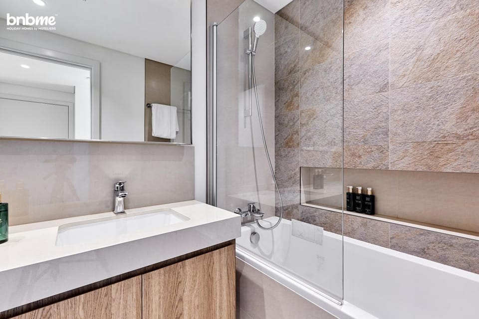 Shower, Bathroom, Bath, towels