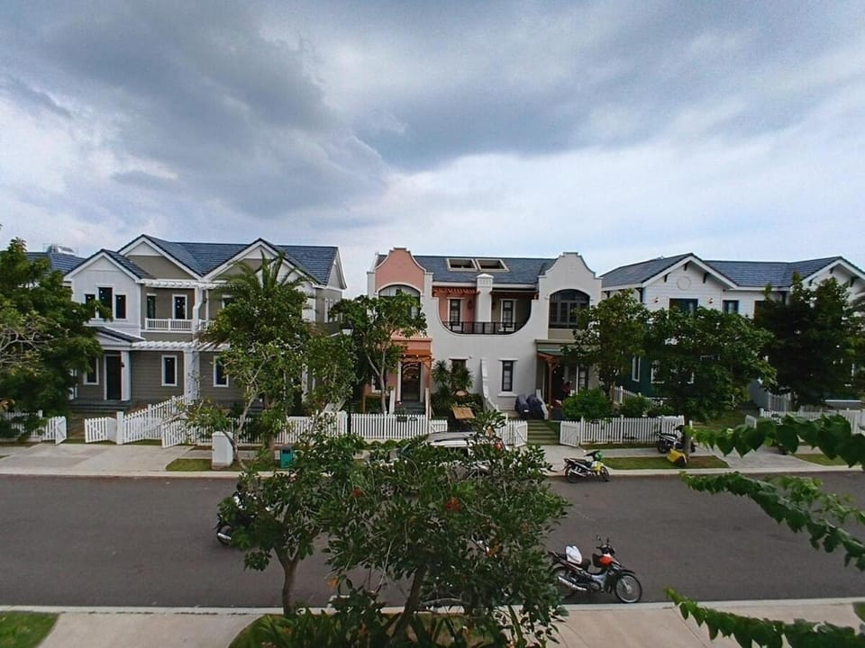 Neighbourhood