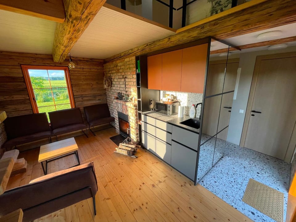 Living room, Seating area, kitchen