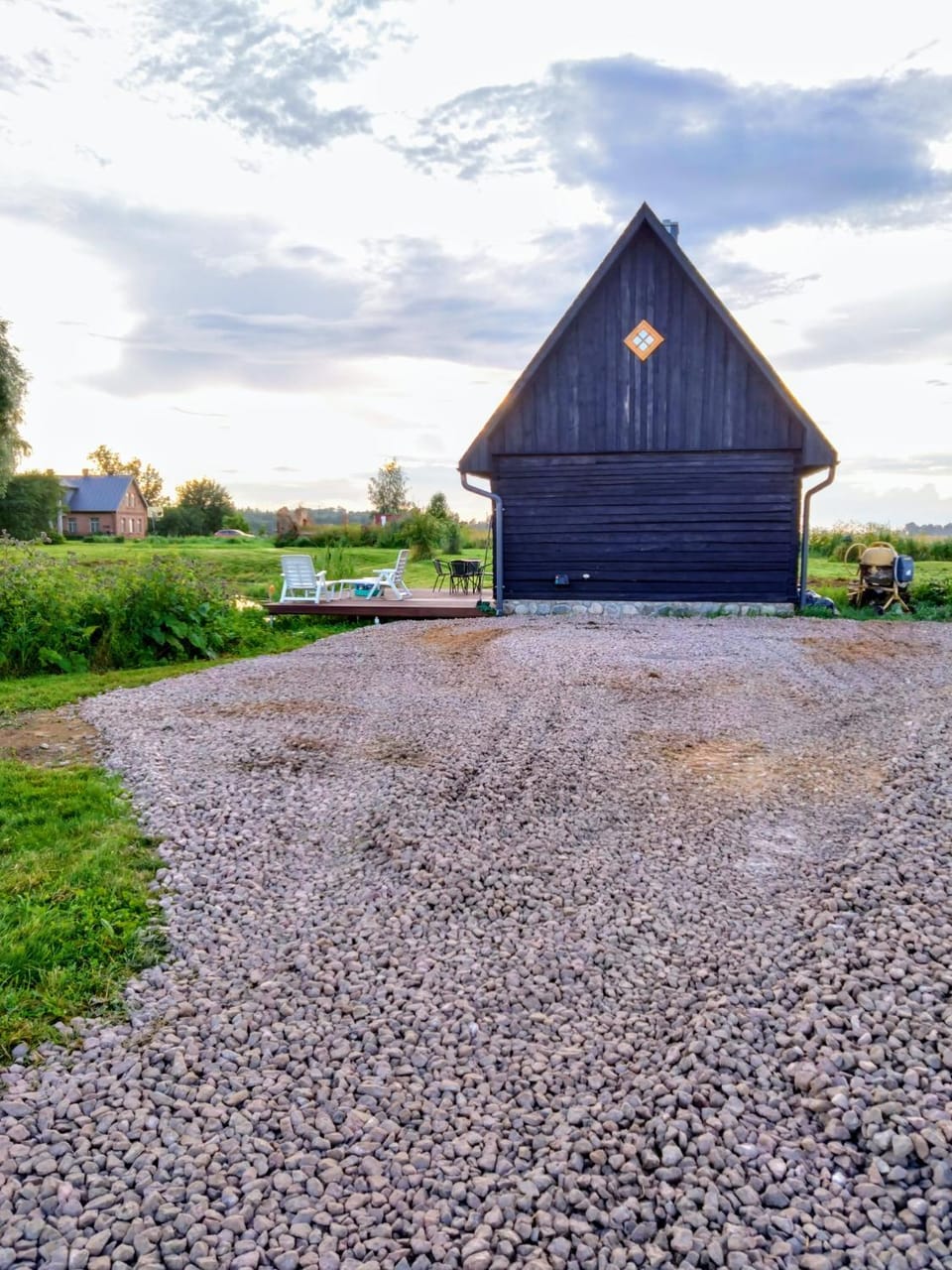 Property building, Natural landscape, Parking