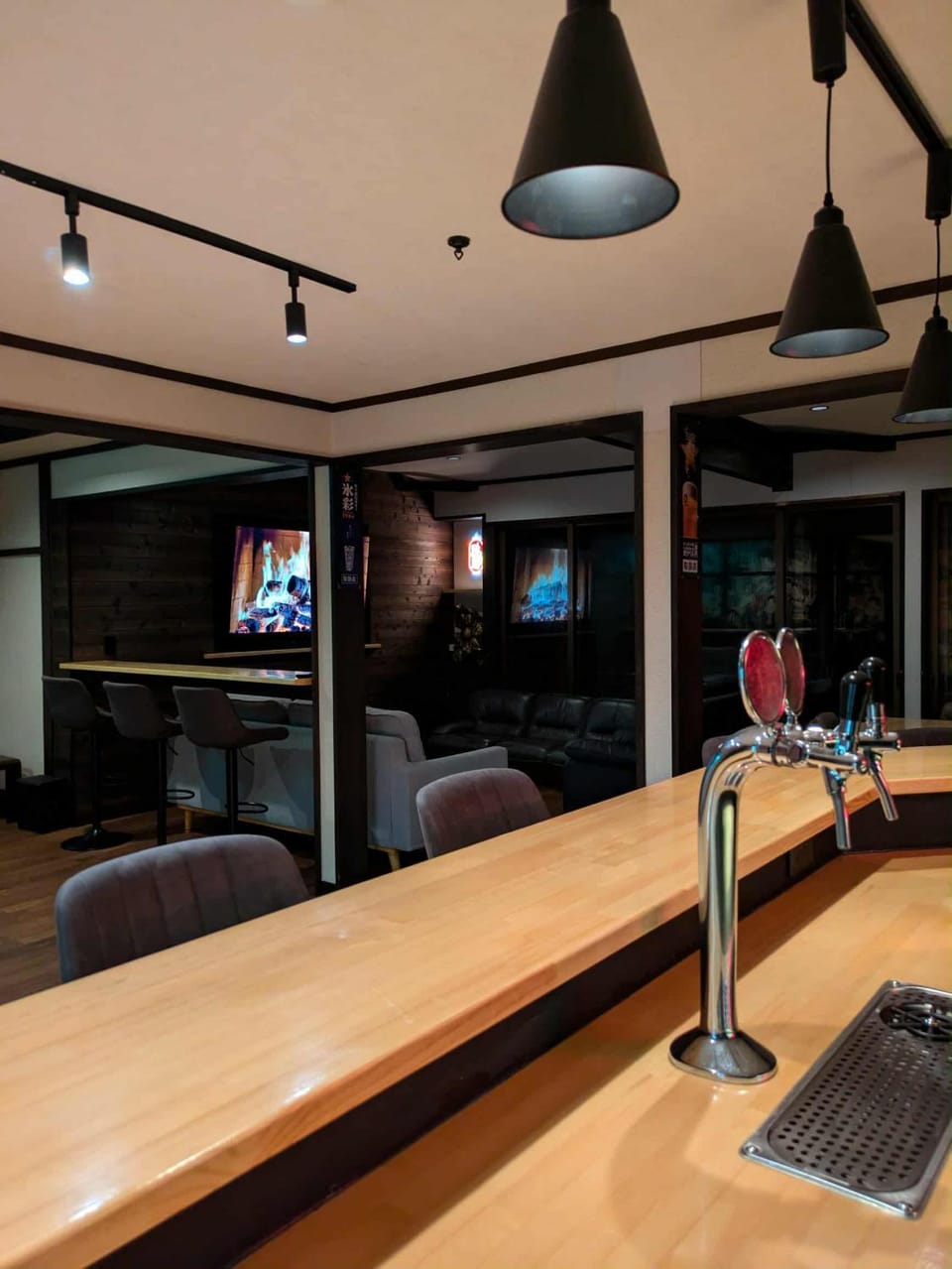 Communal lounge/ TV room, TV and multimedia, Evening entertainment