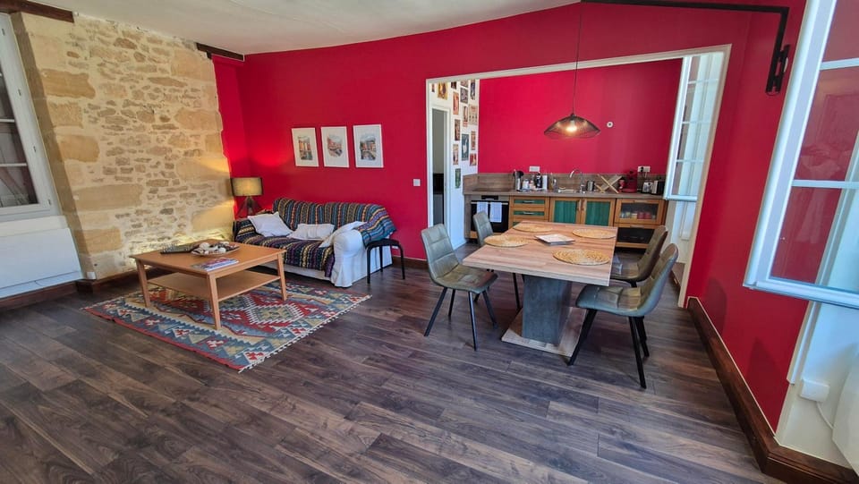 Appartement de charme Esprit des Couleurs à Sarlat Apartment in Nouvelle-Aquitaine