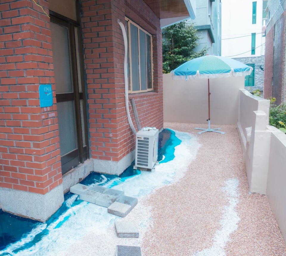 Property building, Balcony/Terrace