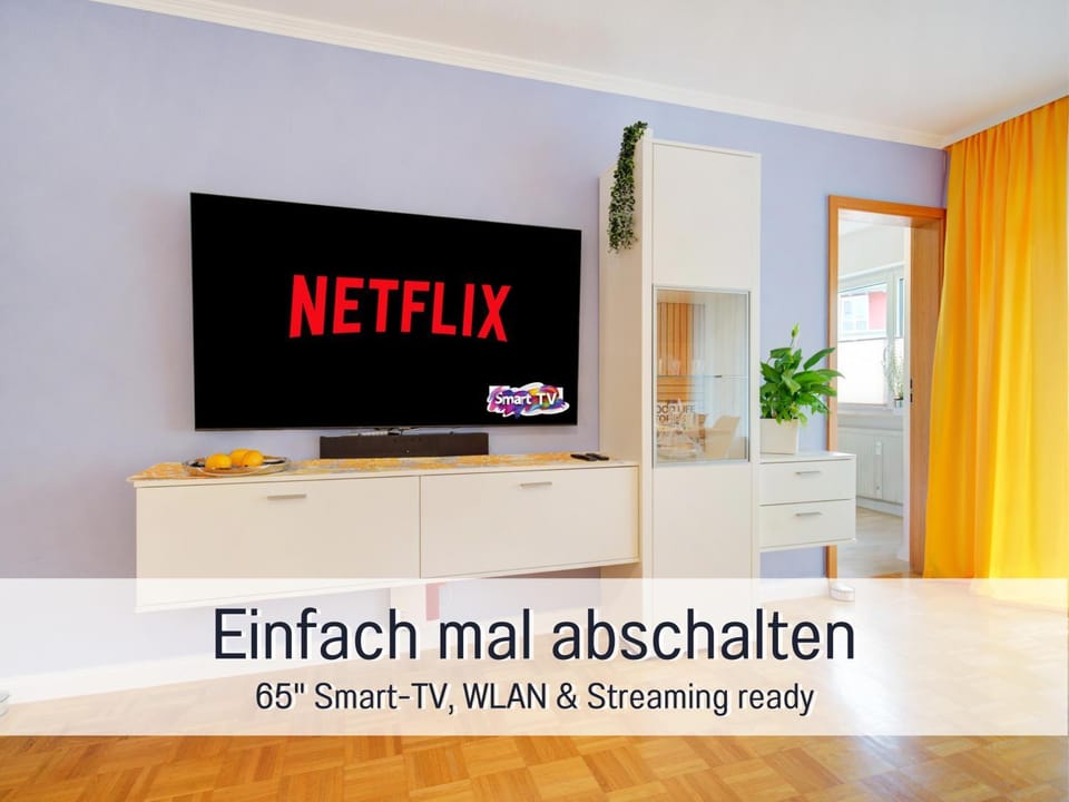 TV and multimedia, Living room, Photo of the whole room, internet