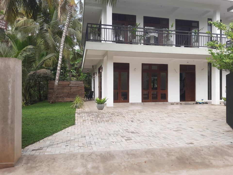 Turtle Point Homestay Seaview 2 - BB, Fast Wi-Fi, AC Vacation rental in Southern Province