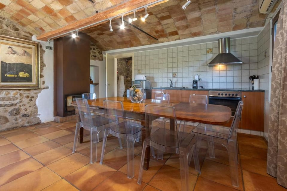 Mas Font - Casa rural con piscina privada y jardín a 10min de Girona Country House in Selva