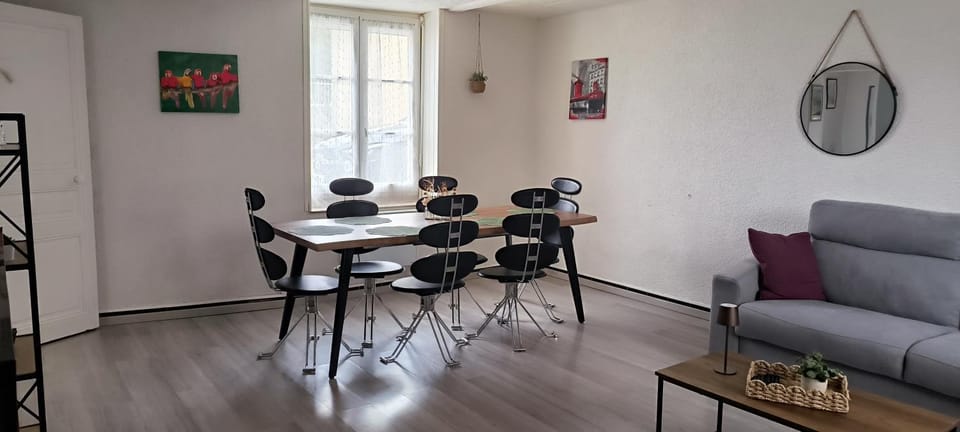 Living room, Seating area, Dining area