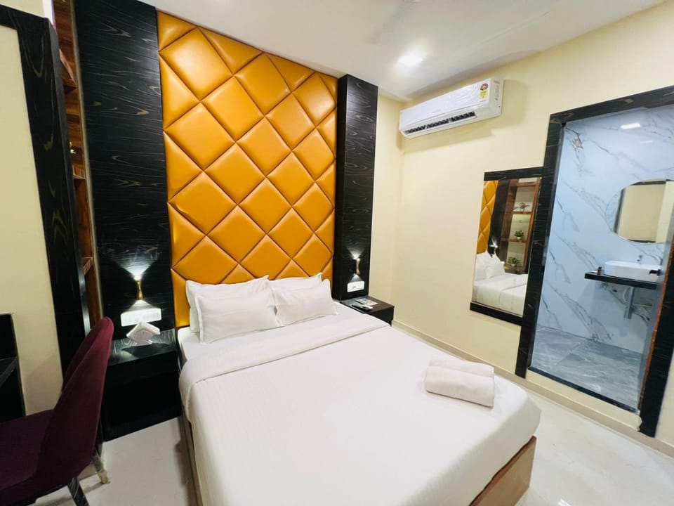 Sky Suites By Glitz Hotels Nr Internatinational Airport Mumbai Hotel in Mumbai