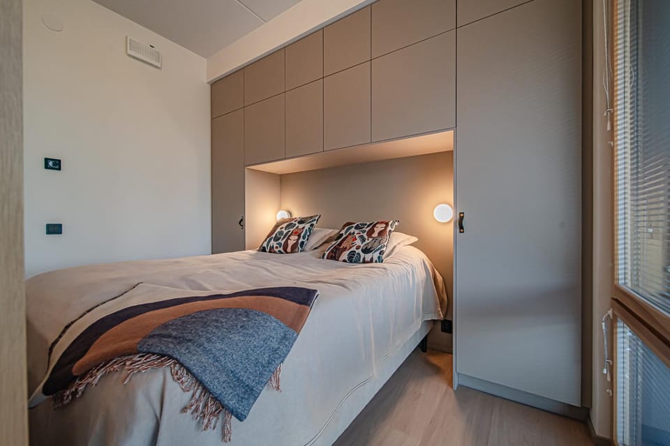 Bed, View (from property/room), Photo of the whole room, Bedroom, heating, internet, towels, wardrobe