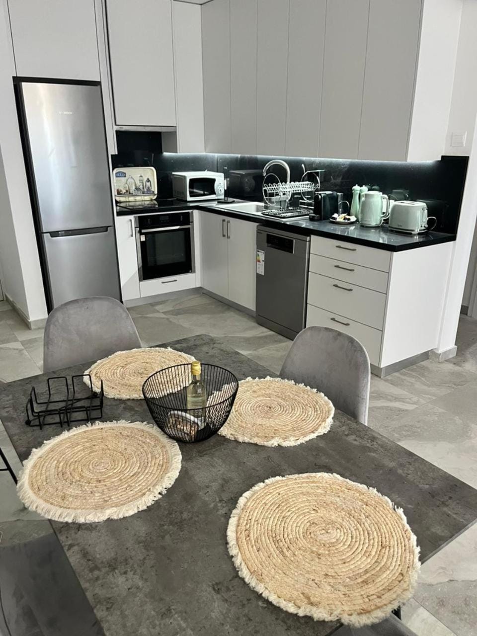 Kitchen or kitchenette, Dining area, dishwasher, oven, stove, toaster