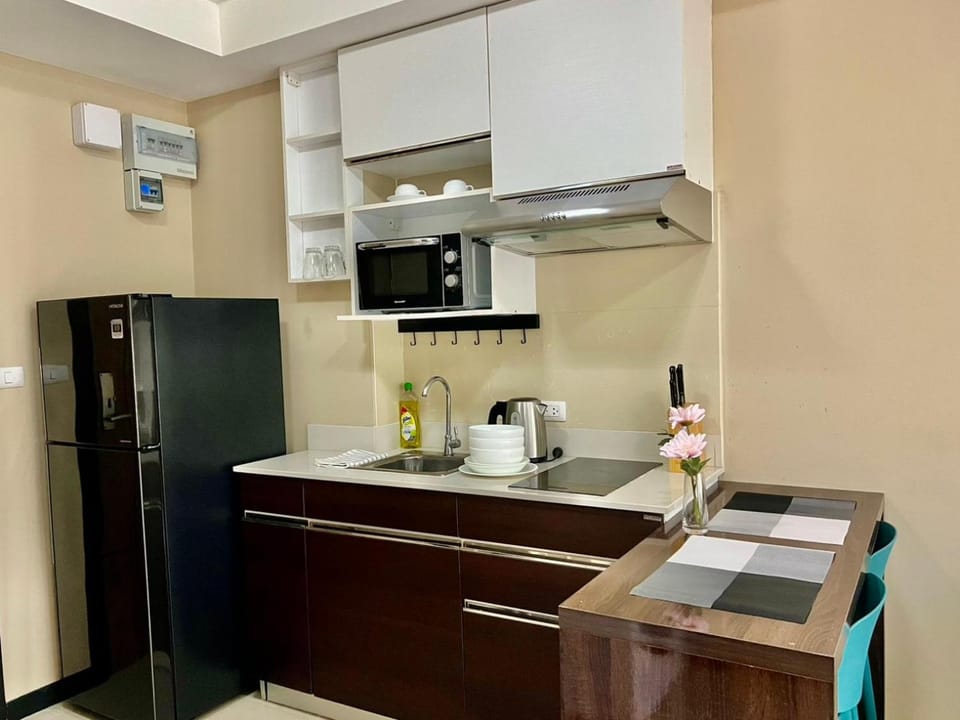 Kitchen or kitchenette, kitchen