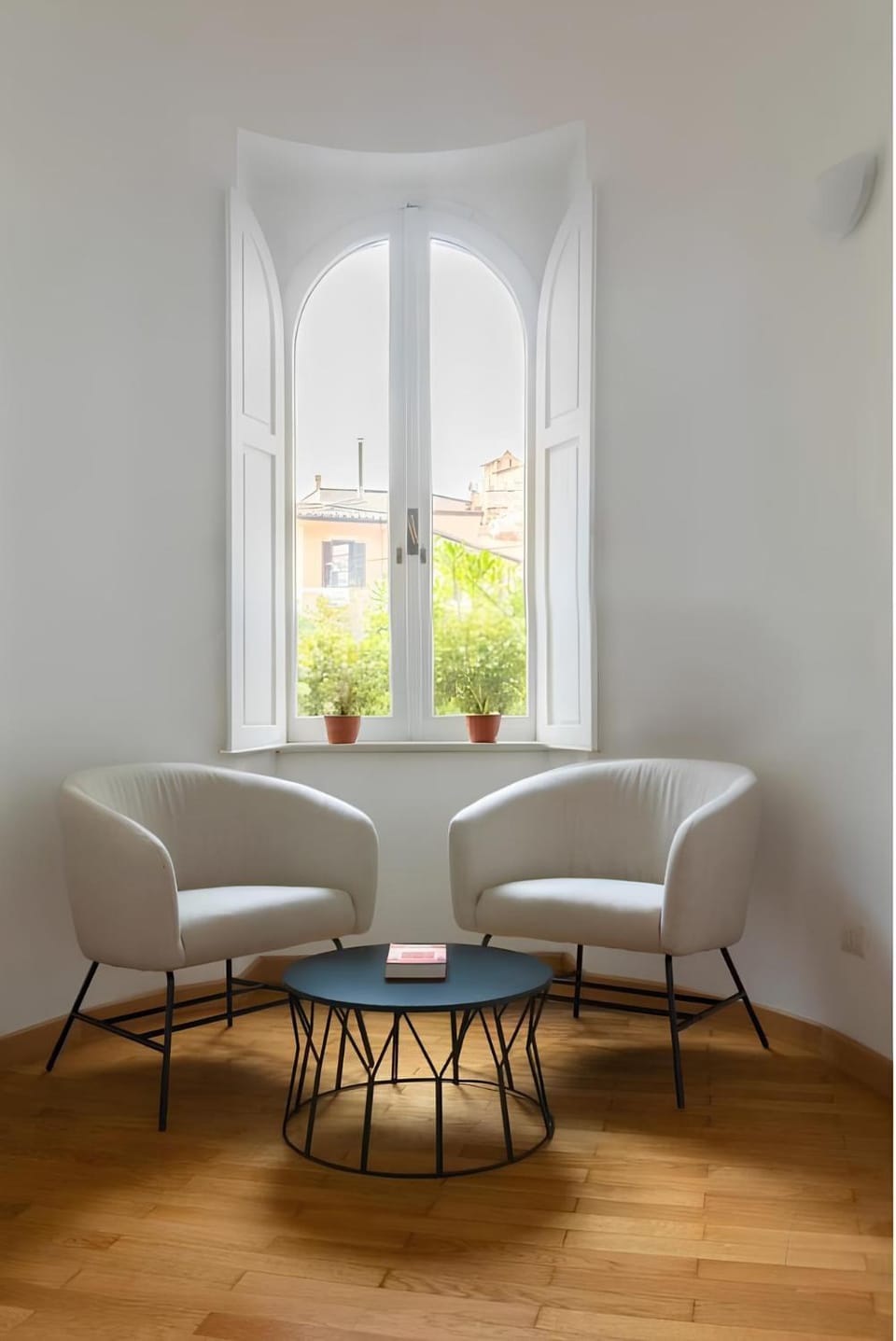 Historic 3BR Colosseum Apartment 160sqm for 9 Apartment in Rome