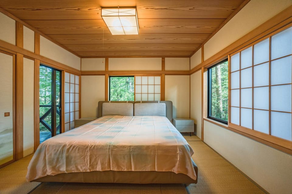 Photo of the whole room, Bedroom