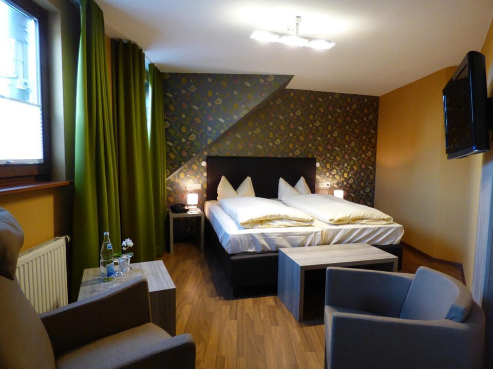 Day, Photo of the whole room