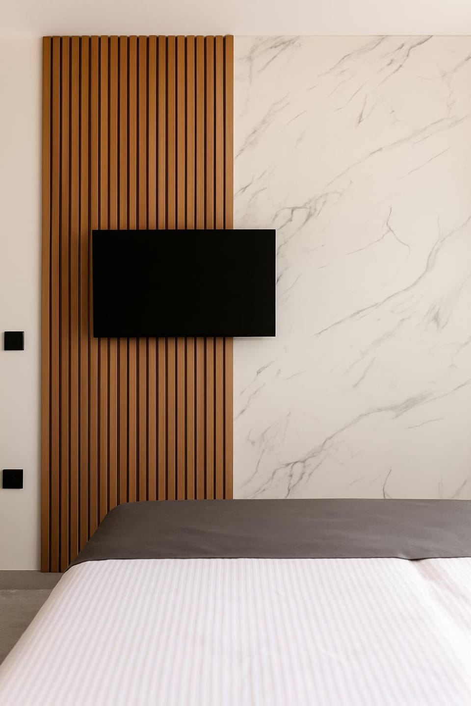 Bed, TV and multimedia, Bedroom