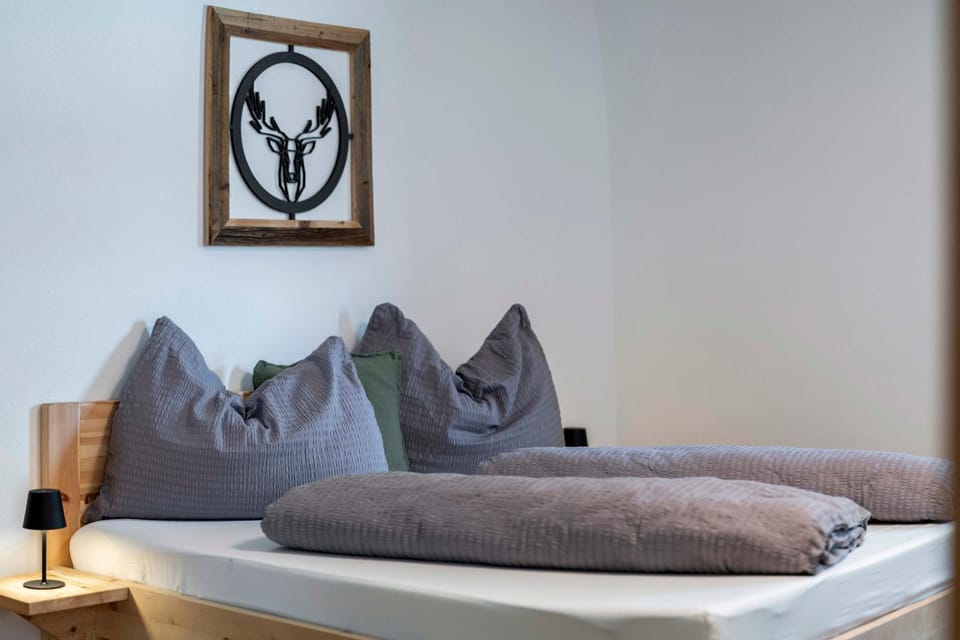 Bed, Decorative detail, Bedroom, Family