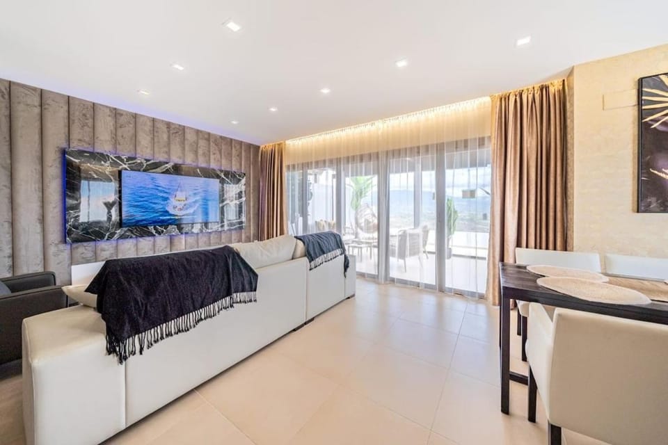 La Cala Sky View Apartment in Sitio de Calahonda