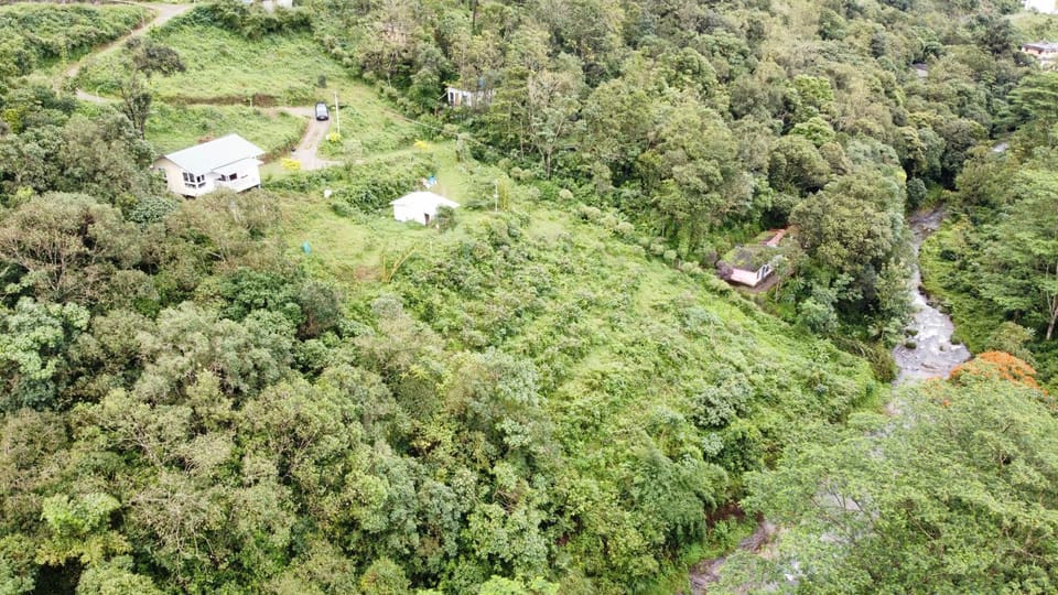 Willostays Amburan hills cabin with mountain waterfalls views Cabin in Kerala