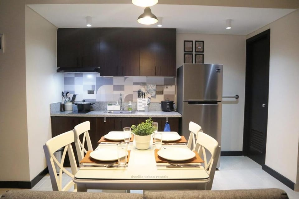 2BR Condo - Makati CBD, Sunset Views, 20mins to NAIA Apartment in Pasay