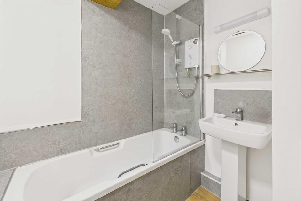 Shower, Bathroom, Bath, towels