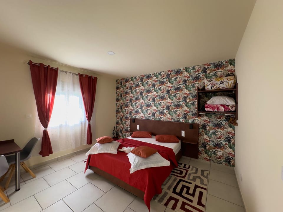 Bed, Photo of the whole room, towels