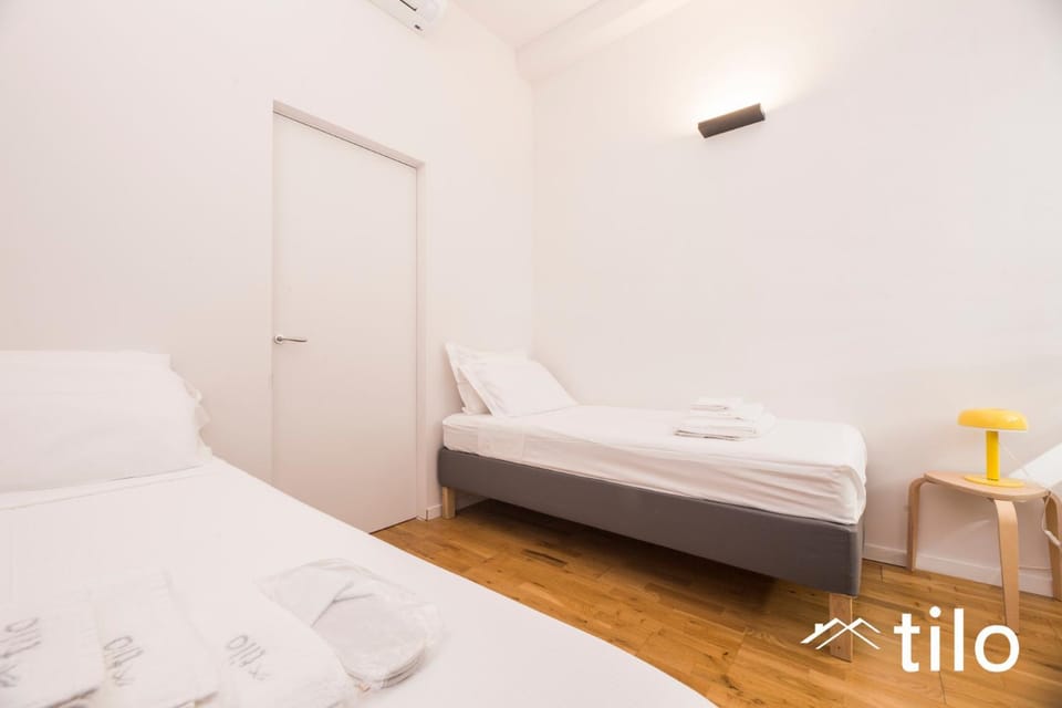 Bed, Photo of the whole room, Bedroom, towels, wardrobe