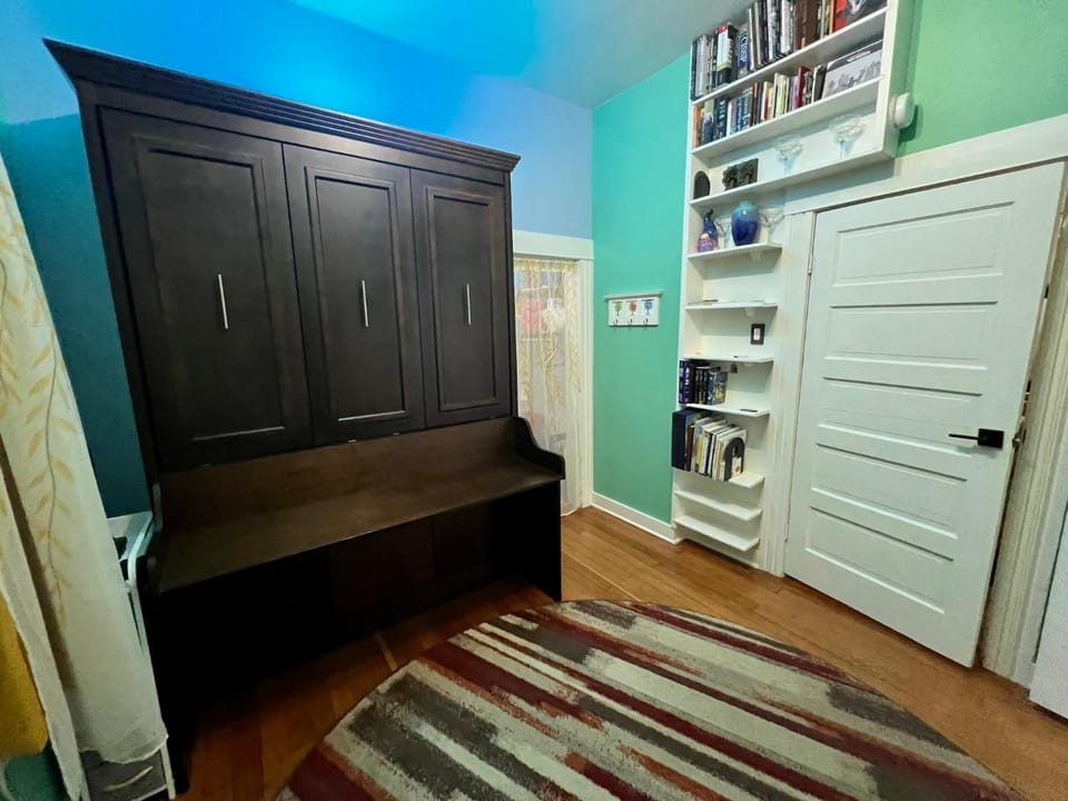 Bed, Library, Bedroom, wardrobe