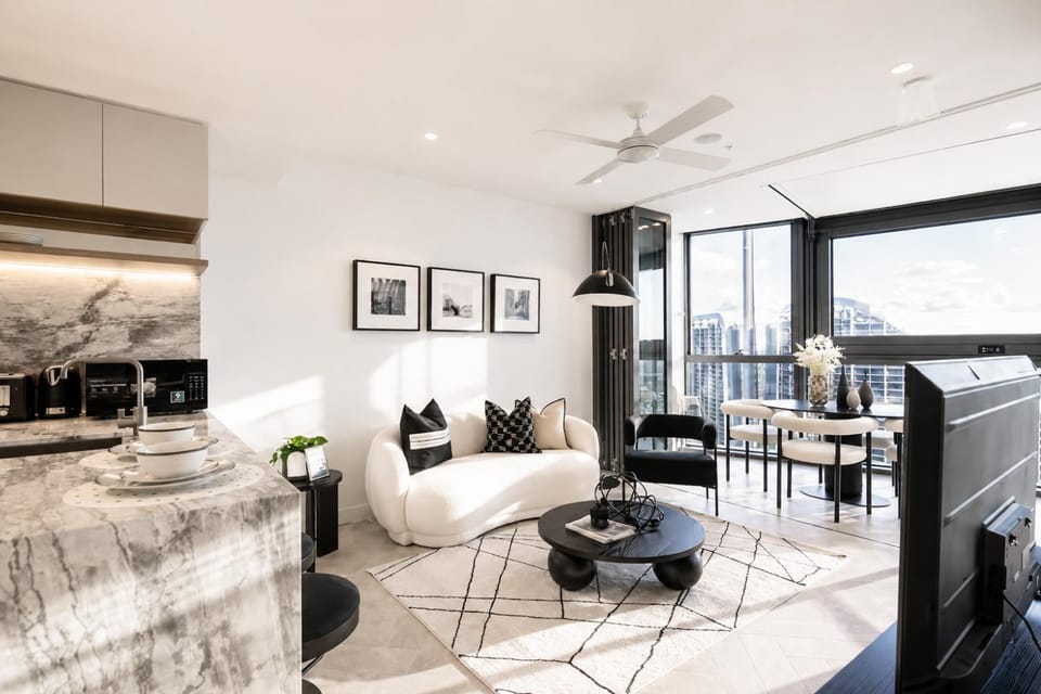 Balcony/Terrace, Kitchen or kitchenette, Living room, Photo of the whole room, City view