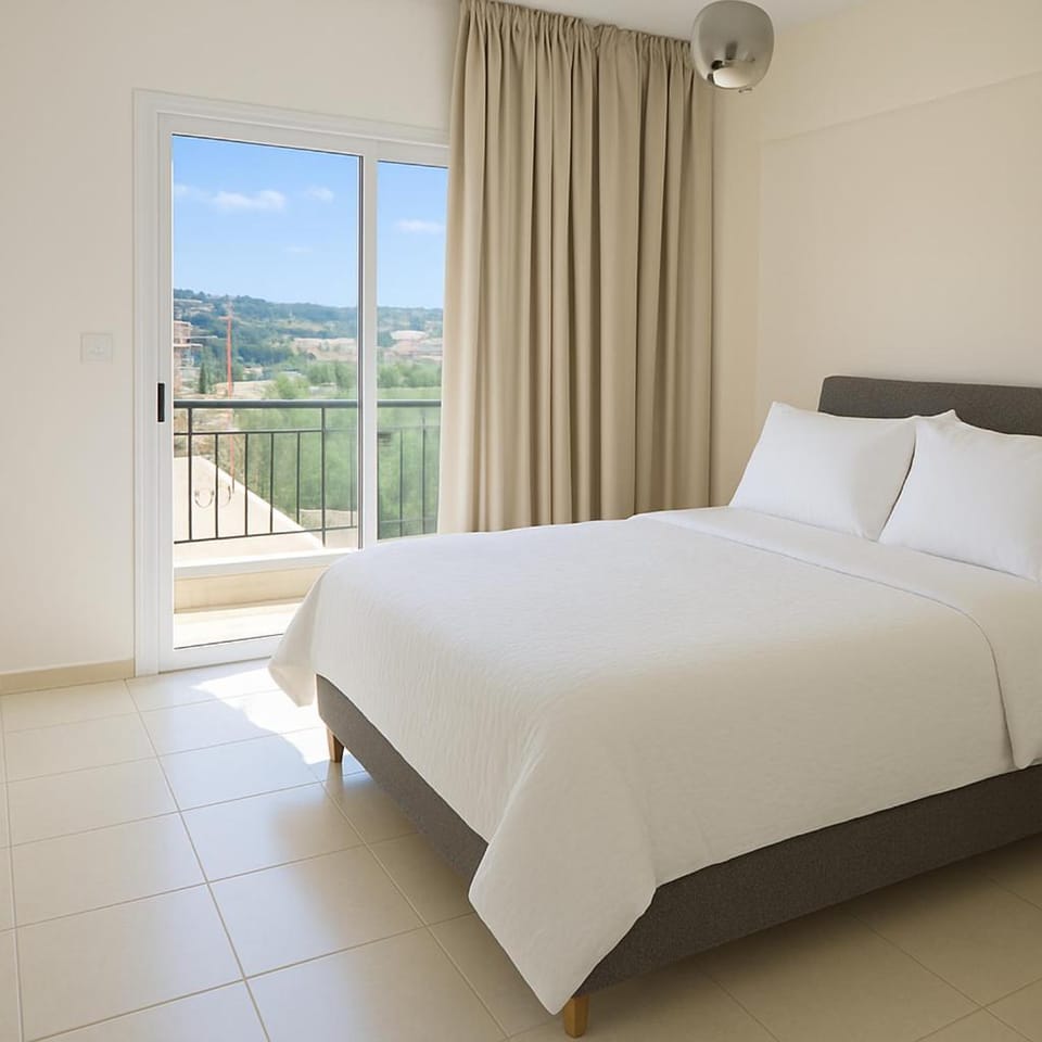 Bed, Natural landscape, Photo of the whole room, Bedroom