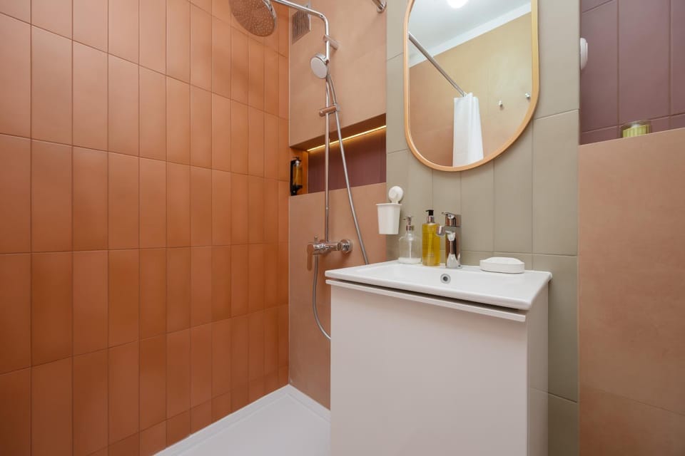 Bathroom, Bath