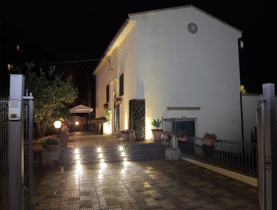 Facade/entrance