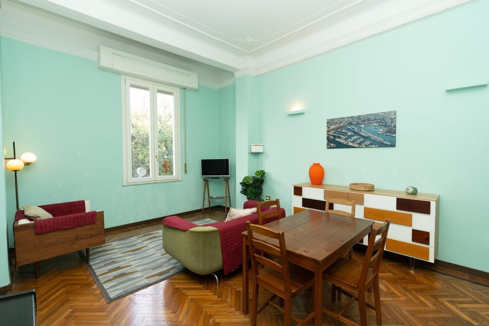 TV and multimedia, Living room, Dining area, Evening entertainment