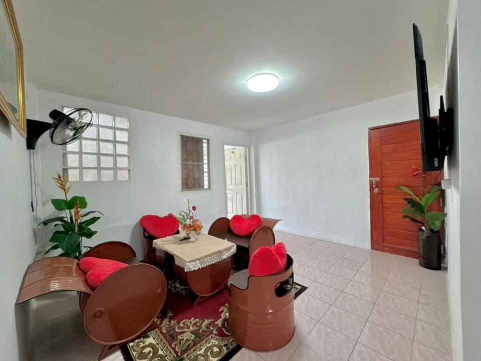 Baan Alisa 12 Apartment in Bangkok