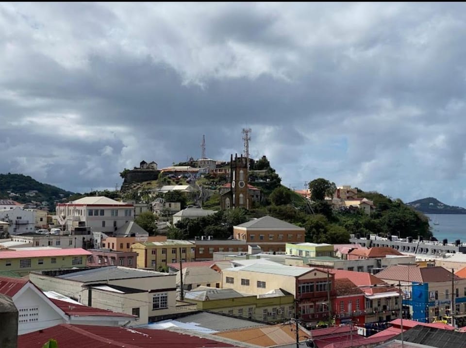 Oceanview suites Very comfortable Apartment in Saint Georges