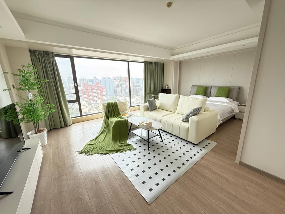Bed, View (from property/room), Living room, Photo of the whole room, Seating area, Bedroom