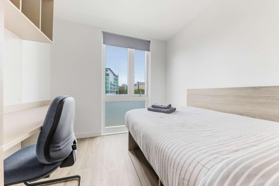 Brand New Student Only Ensuites In Central Leeds House in Leeds