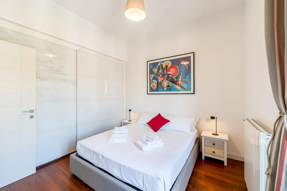 Bed, Photo of the whole room, Bedroom, towels, wardrobe