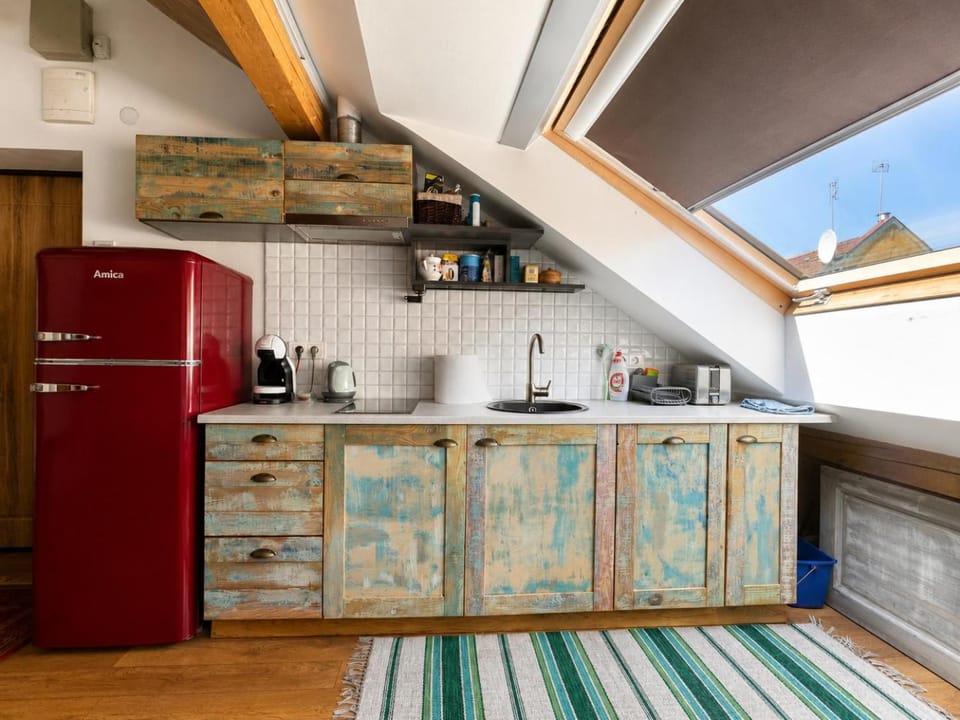 Kitchen or kitchenette, kitchen