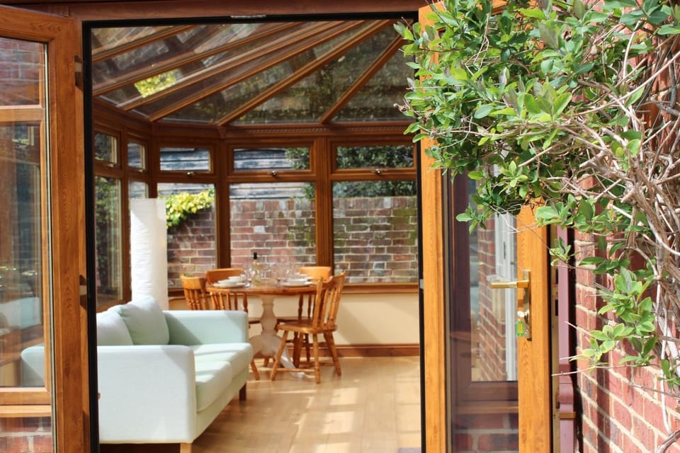 Day, Living room, Seating area, Dining area