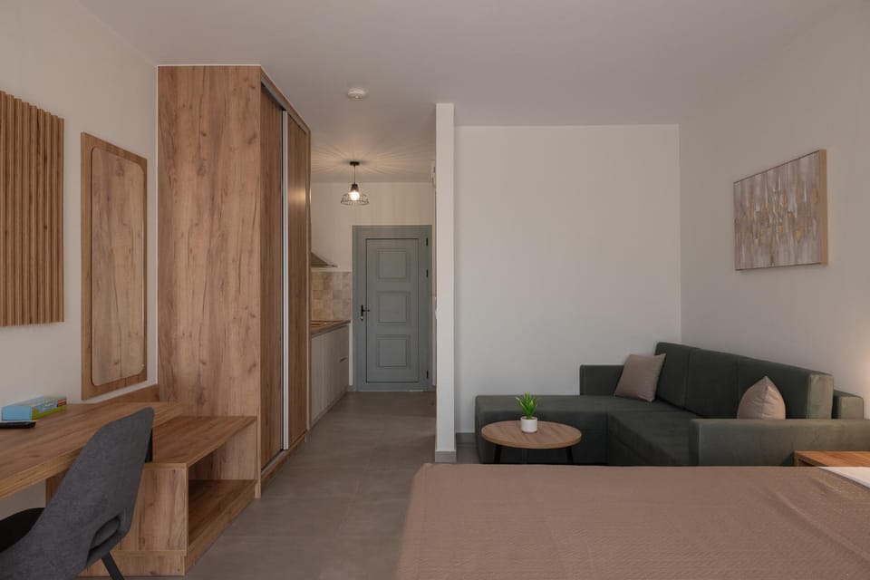 Seating area, Bedroom