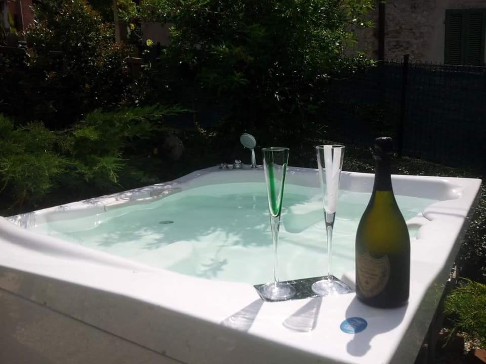 Spa and wellness centre/facilities, Swimming pool, Public Bath