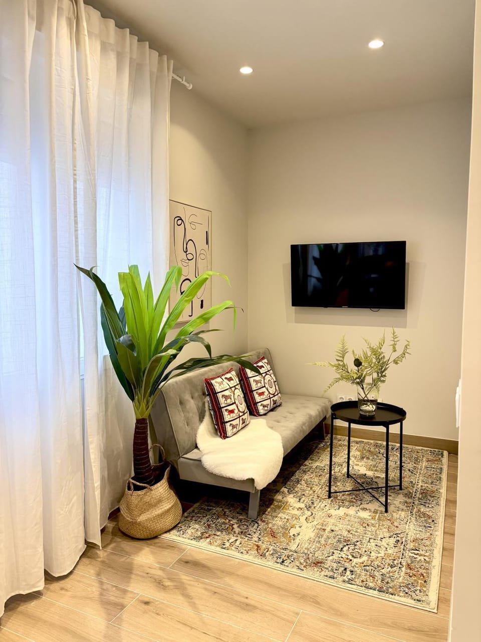 TV and multimedia, Seating area