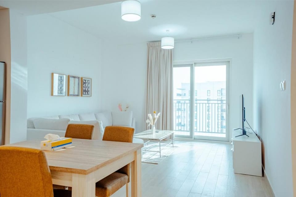 Modern 1BR with Lake View Yas Island Stay for 4 Apartment in Abu Dhabi