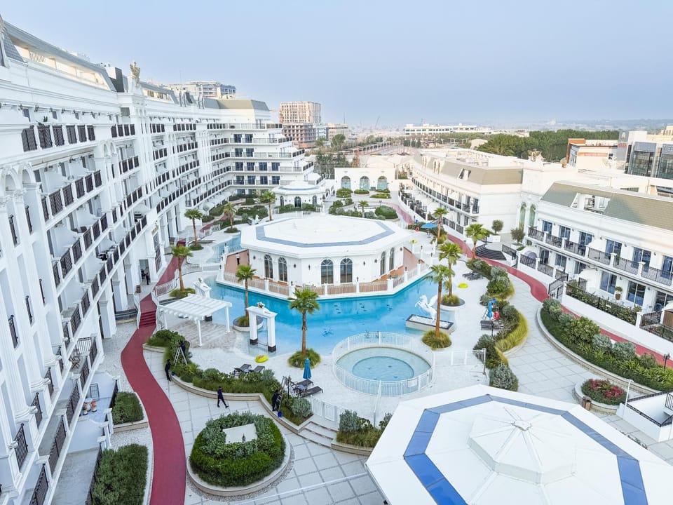 Property building, View (from property/room), View (from property/room), City view, City view, Swimming pool