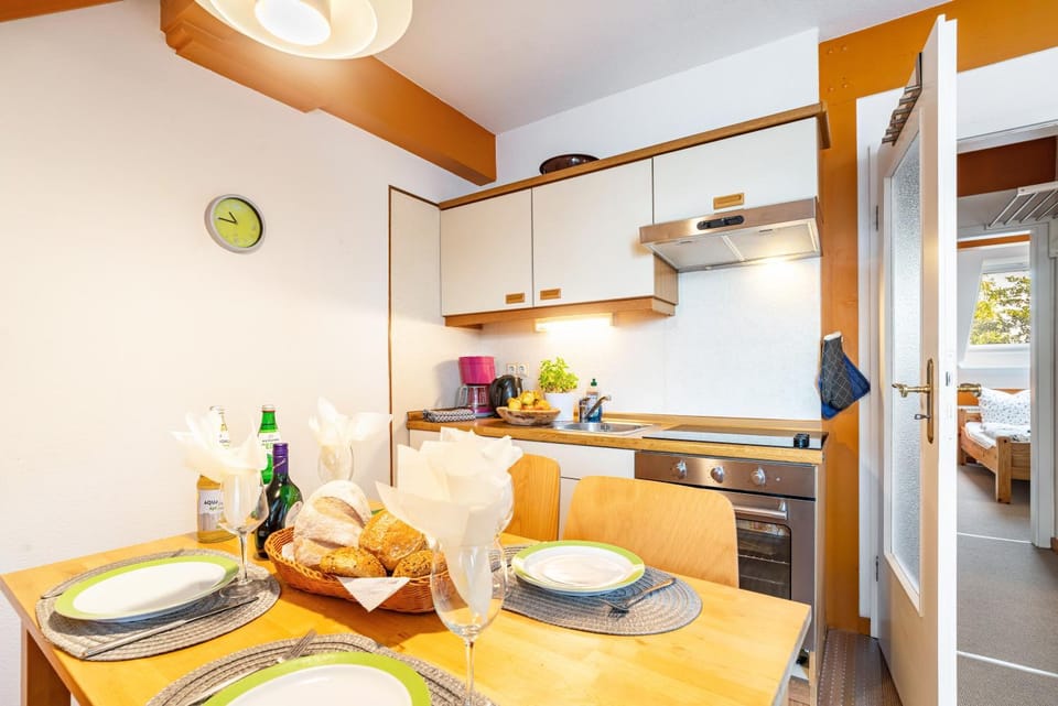 Property building, Kitchen or kitchenette, Living room