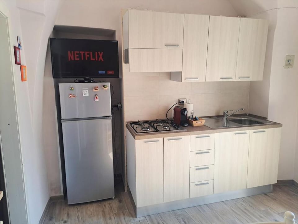 TV and multimedia, Kitchen or kitchenette, stove